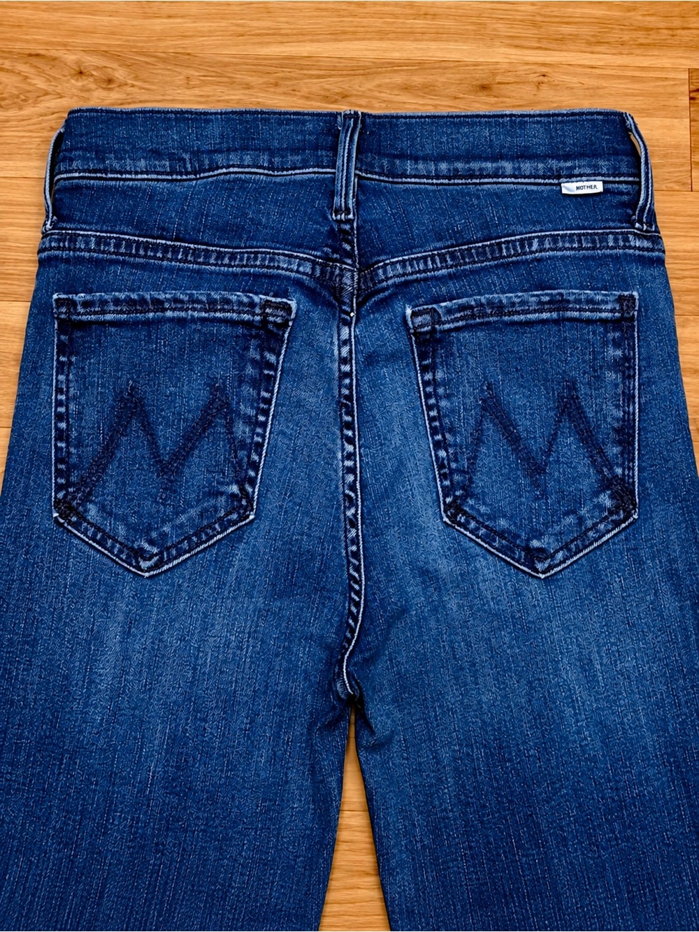 MOTHER The Weekender Fray Flare Stretch Denim Jeans Women’s 26x31 EUC - Picture 4 of 13